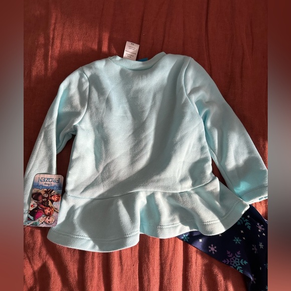 NWT Frozen sweater and leggings set - Picture 4 of 4